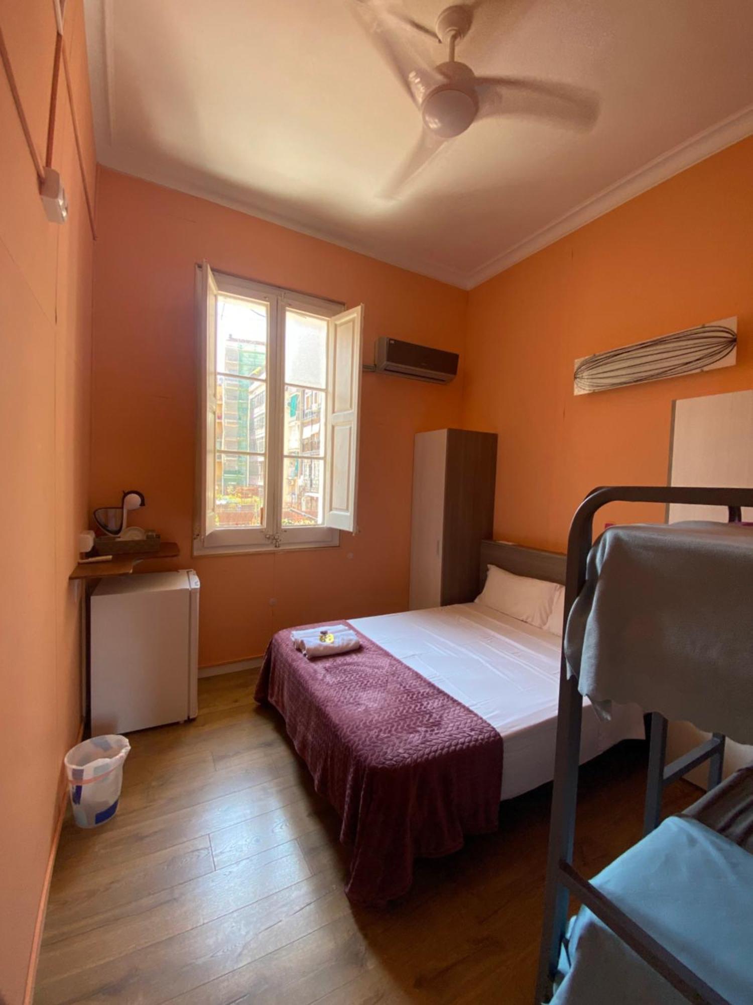 Sant Antoni Hostal, Sustainable Tourism Barcelona Eksteriør billede